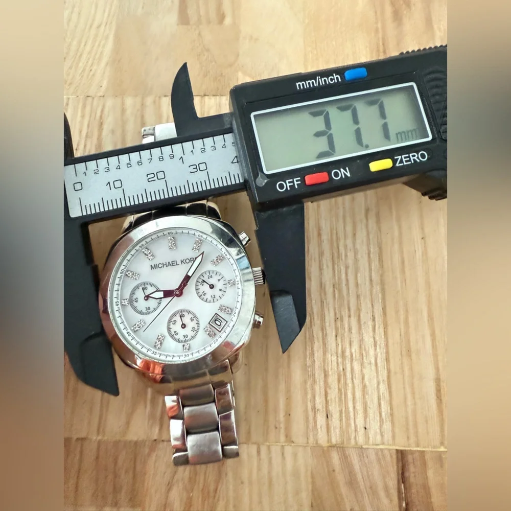 Michael Kors ladies stainless steel chronograph watch NEW BATTERY